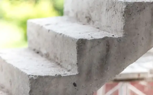 Jak skutecznie naprawić schody betonowe - sprawdzone materiały i metody