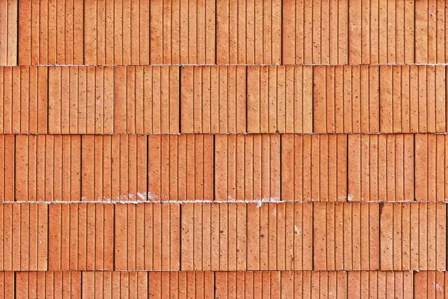 Cegła czy pustak – które materiały budowlane są lepsze dla domu?