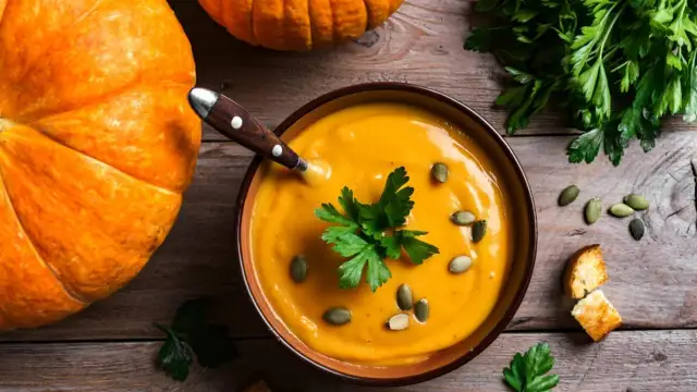 Jak ugotować zupę z dyni, aby zachwycić smakiem i aromatem