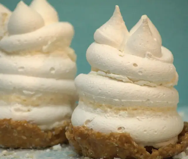 Gdzie kupić ciastko zygmuntówka w Warszawie? Sprawdź najlepsze miejsca