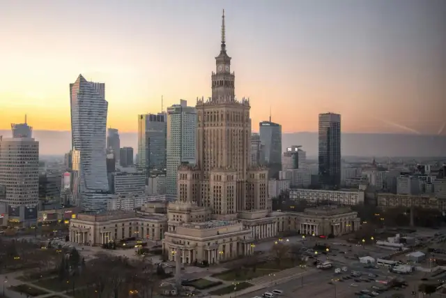 Najlepsze trasy motocyklowe w Warszawie, które musisz przejechać