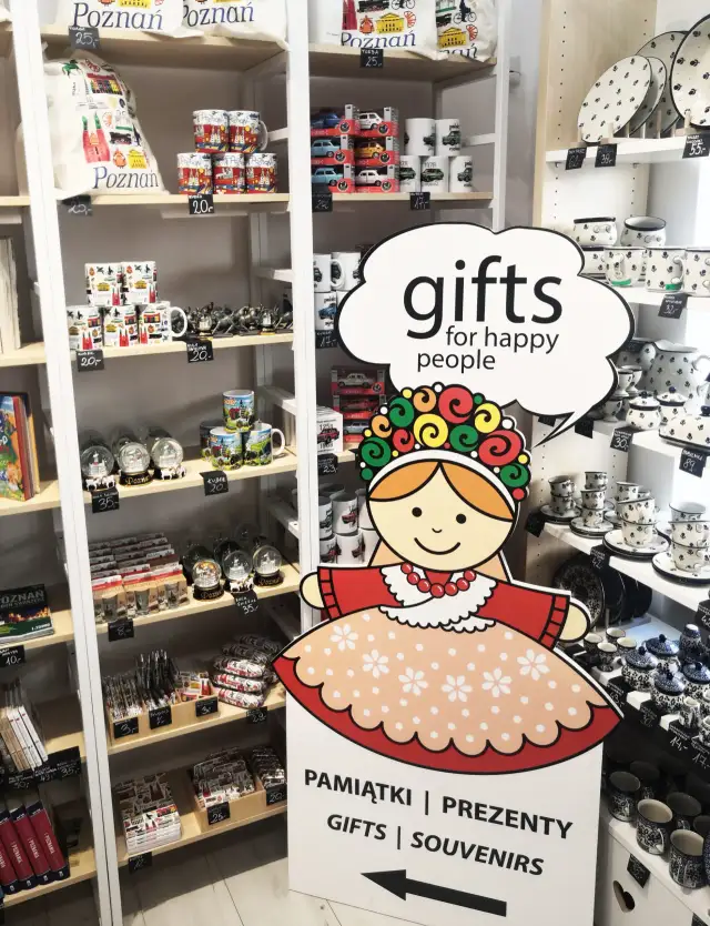 Gdzie kupić najlepsze pamiątki z Poznania? Sprawdź najlepsze miejsca i ceny!