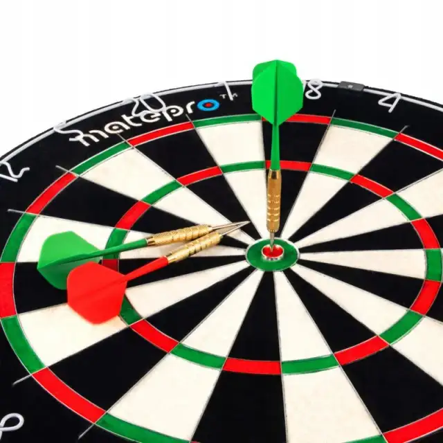 Czemu tarcza do darta to świetny i uniwersalny prezent?