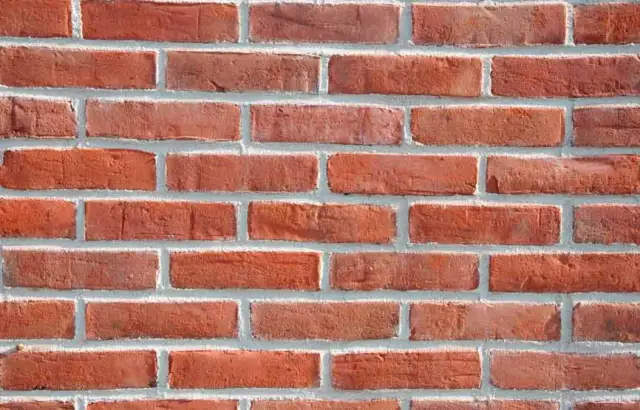 Jaką zaprawę do starej cegły wybrać, aby uniknąć błędów?