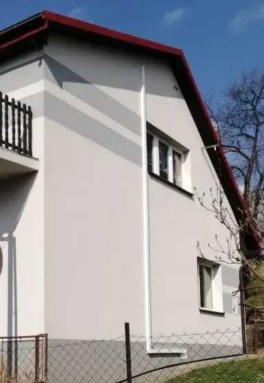 Jak ukryć kable na elewacji: 5 skutecznych metod maskowania