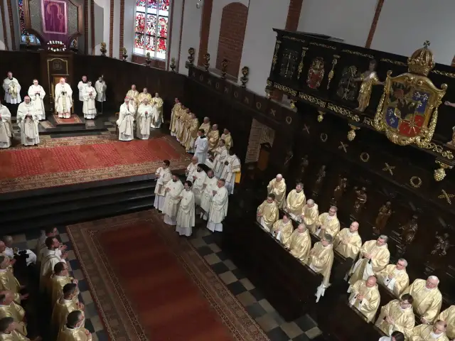 Kiedy musisz iść do kościoła w Wielkanoc: pełna lista świąt nakazanych