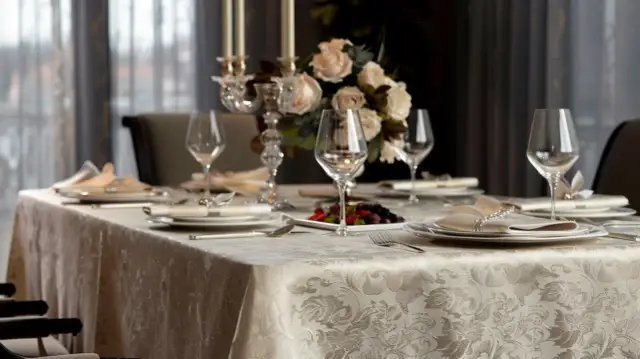 Obrusy żakardowe: Jakie prostokątne obrusy żakardowe są najpiękniejsze?