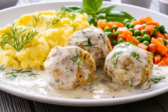 Jak zrobić pulpety do zupy, aby były idealnie soczyste i smaczne