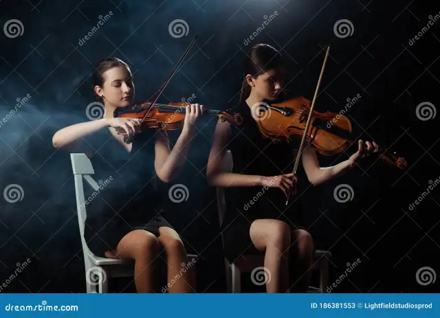 Muzyk który gra na skrzypcach: zawód pełen pasji i wyzwań - poradnik kariery