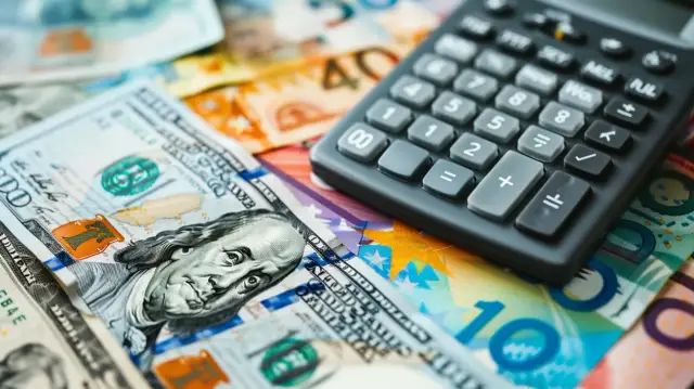 Przelicznik USD na PLN: Oszczędź na wymianie dolara na złotówki