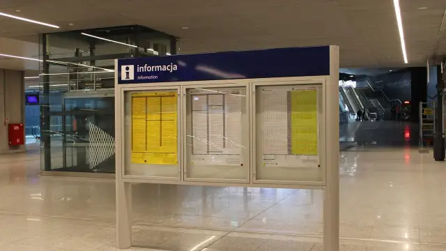 Jak dojechać na dworzec fabryczny? Najlepsze sposoby i trasy