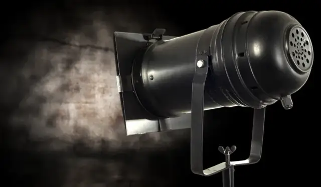 Światło na Planie: Odnawialne Źródła Energii W Kinie