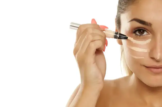 Jak wybrać idealny korektor pod oczy dla swojego typu skóry?