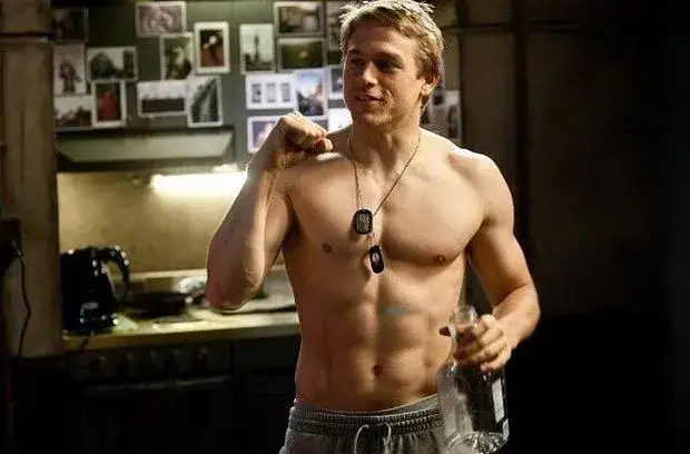 Charlie Hunnam filmy: Imponująca lista ról gwiazdora Hollywood