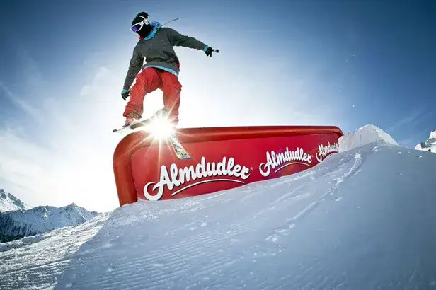Almdudler Snowpark w Sölden: unikalne atrakcje i nadchodzące wydarzenia