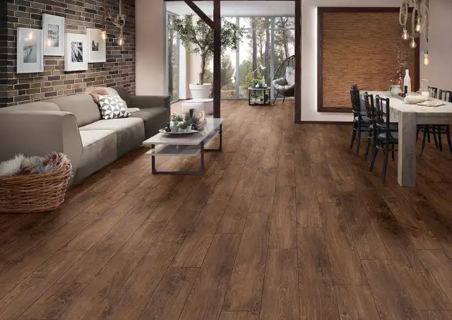 Panele pokojowe – jak wybrać najlepsze rozwiązania dla Twojego wnętrza