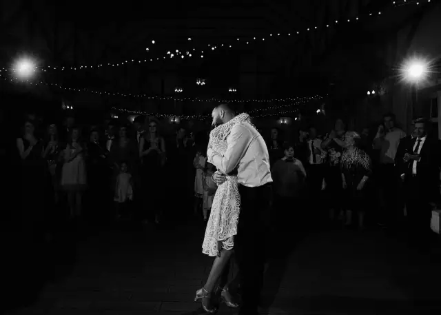 Najlepsze piosenki na pierwszy taniec – wybierz emocjonalny utwór