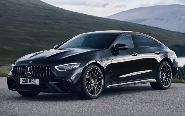 Mercedes AMG GT63 S - imponujące osiągi i zaawansowana technologia