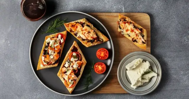 Zaskakująco smaczna zapiekanka z łososiem wędzonym - przepis krok po kroku