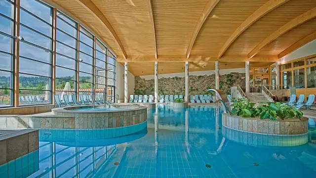 Gdzie dokładnie są termy Bania? Lokalizacja, dojazd i praktyczne wskazówki