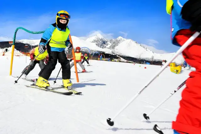 Jak dobrać buty narciarskie dla dzieci, aby uniknąć błędów i dyskomfortu