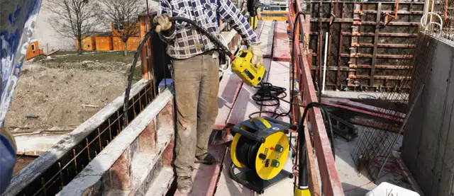 Prosty poradnik jak zrobić wibrator do betonu na wiertarkę: instrukcja krok po kroku