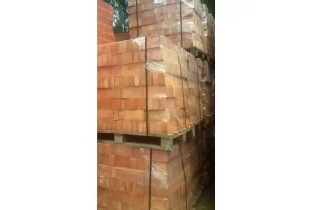 Paleta cegieł ile sztuk? Sprawdź, ile cegieł naprawdę potrzebujesz