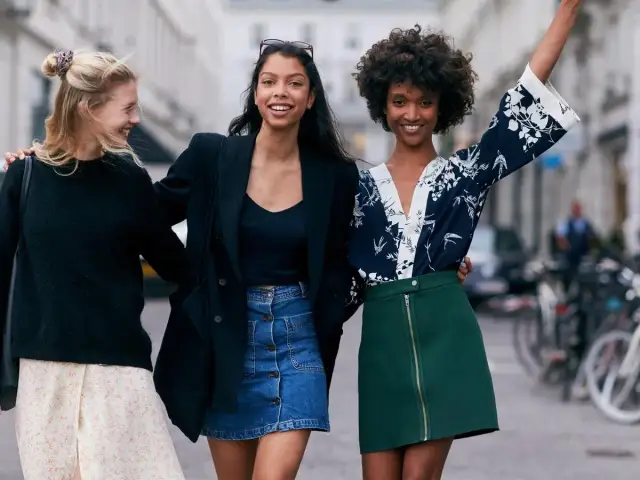 Spodenki jak spódnica: jak je stylizować i gdzie kupić?