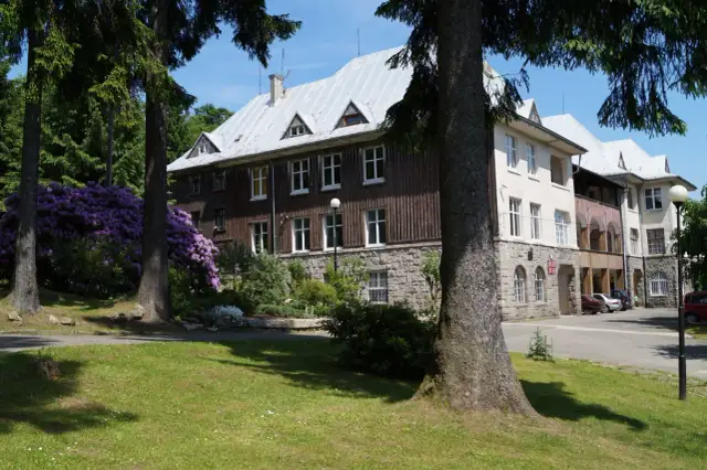 Młodzieżowy ośrodek wychowawczy – co to jest, cele i jak działa? Sprawdź korzyści i zasady