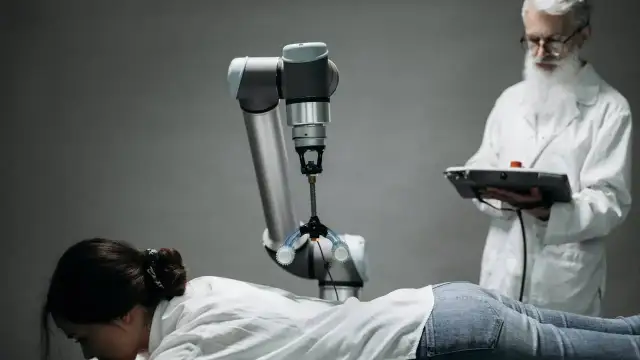 Czy sztuczna inteligencja zastąpi lekarzy? Przyszłość medycyny i ograniczenia AI