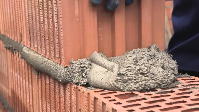 Jak zrobić zaprawę cementowo-wapienną: 8 kluczowych kroków