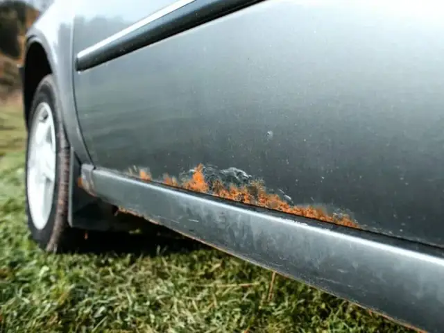 Jak skutecznie wypełnić progi w samochodzie i uniknąć korozji?