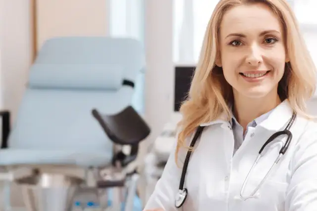 Jak zostać ginekologiem: wymagania, etapy kształcenia i wyzwania specjalizacji