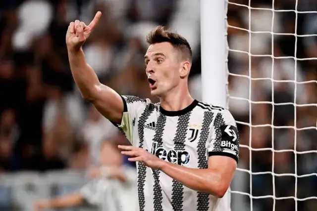 Milik zarobki w Juventusie - jak wypada na tle innych zawodników?