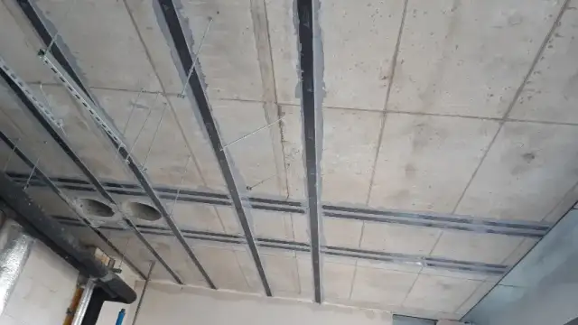 Jak wzmocnić strop betonowy i uniknąć kosztownych napraw