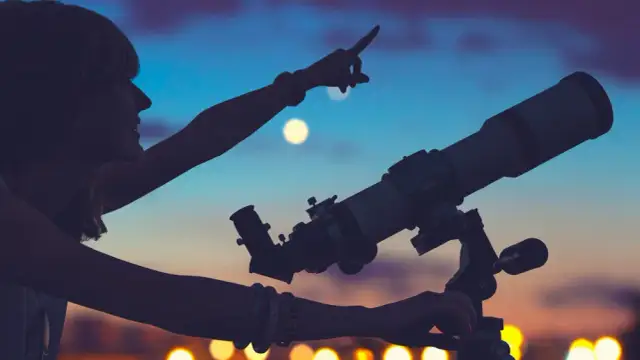 Czym się różni luneta od teleskopu? Kluczowe różnice i zastosowania