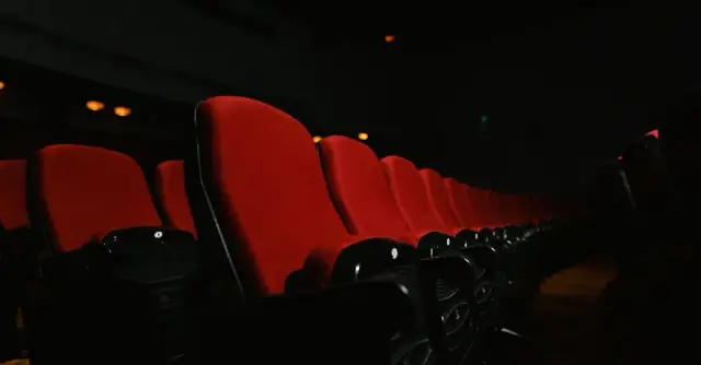 Jakie atrakcje oferuje kino Ursus? Program na weekend