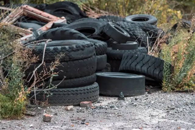 Gdzie wyrzucić stare opony? Uniknij kar i zadbaj o środowisko!
