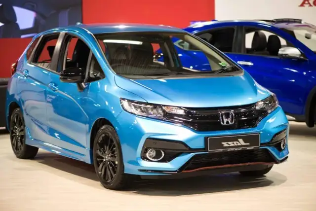 Auta klasy D: Co wyróżnia te komfortowe samochody?