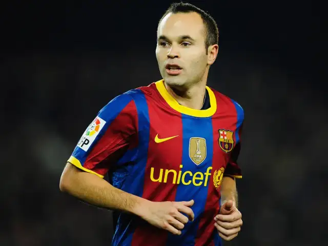 Iniesta ile ma lat? Poznaj wiek legendy piłki nożnej!