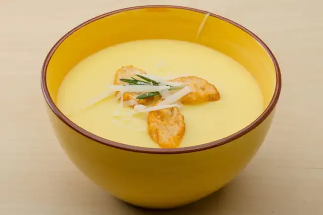 Recette de soupe au chou-fleur : savoureuse et facile à préparer
