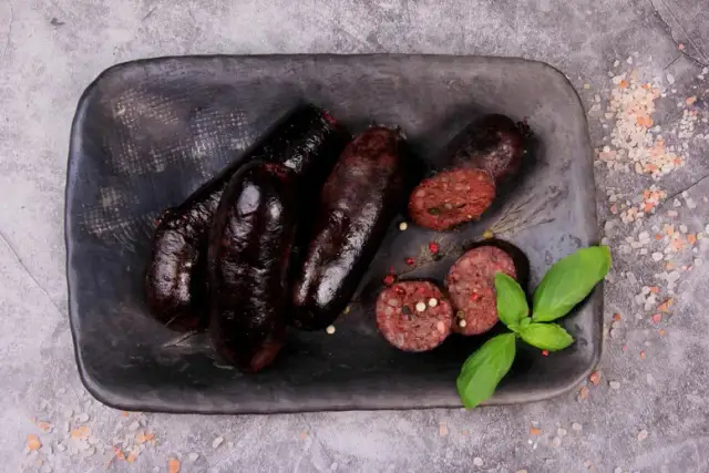 Czy można zamrozić surową kaszankę? Sprawdź, jak to zrobić bezpiecznie