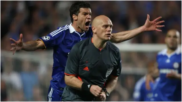 Jak zostać sędzią piłki nożnej? Wymogi, kursy i ścieżka kariery