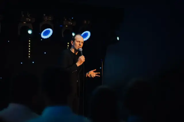 Kabaret stand up: Najlepsze występy, które musisz zobaczyć