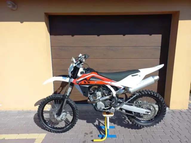 Husqvarna 250 2T - poznaj mocne strony i słabości motocykla enduro