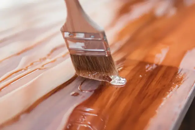 Czym pomalować meble z okleiny, by uzyskać trwały efekt?