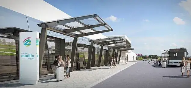 Jak dostać się z Warszawy na lotnisko Modlin - najlepsze opcje transportu