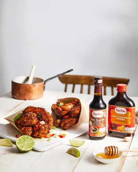 Sos sojowy z czego? Odkryj tajemnice składników i produkcji