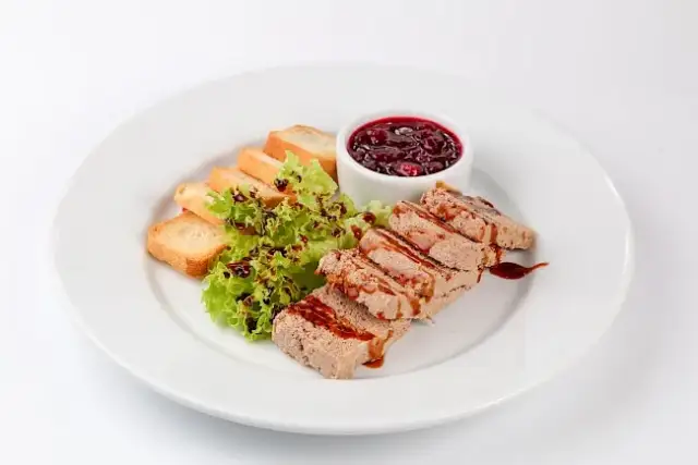 Ile kalorii ma pasztet? Zaskakujące różnice między rodzajami!