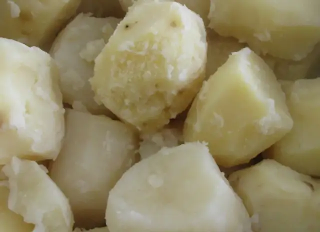 Skuteczne sposoby na ciemnienie ugotowanych ziemniaków: proste triki